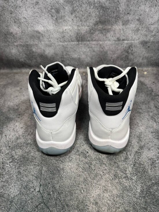 Size 8 | Jordan 11 Legend Blue No Box | Pre-Owned main image 6